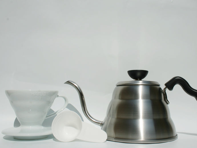 Hario V60 Drip Kettle, 01 Ceramic V60 and 100x Filter Papers Bundle